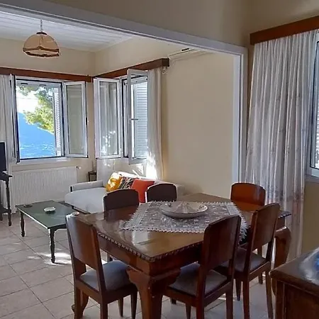 Golden Sunset بيت للعطل